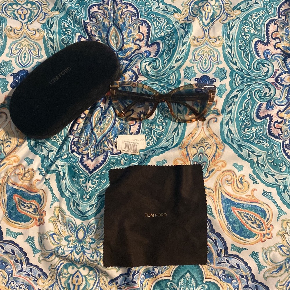 Tom Ford Sunglasses - Picture 3 of 6